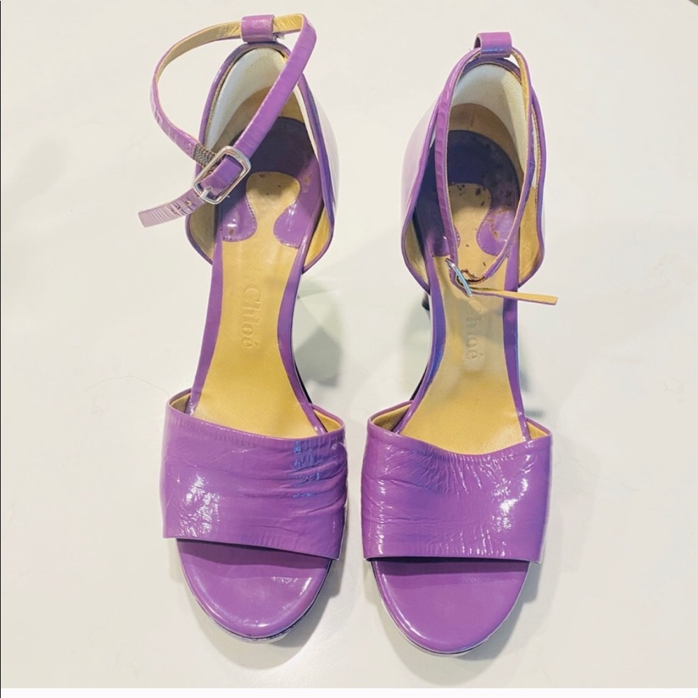 LOOKING 👀 for these beauties! Size 38 please.